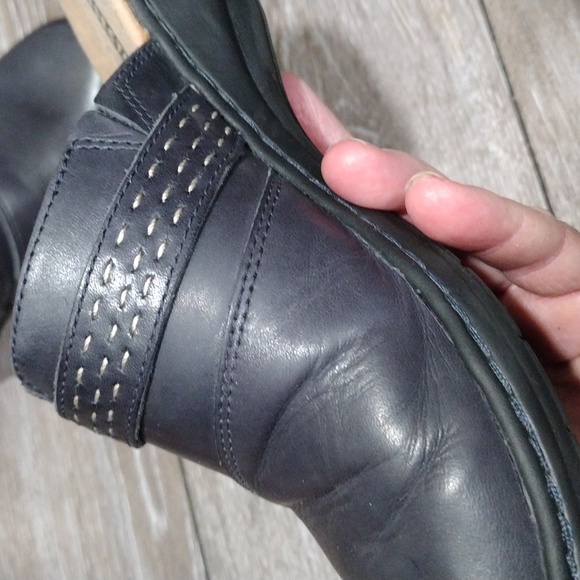 Clarks Collection dark blue leather mules. Size 8 - Picture 7 of 10